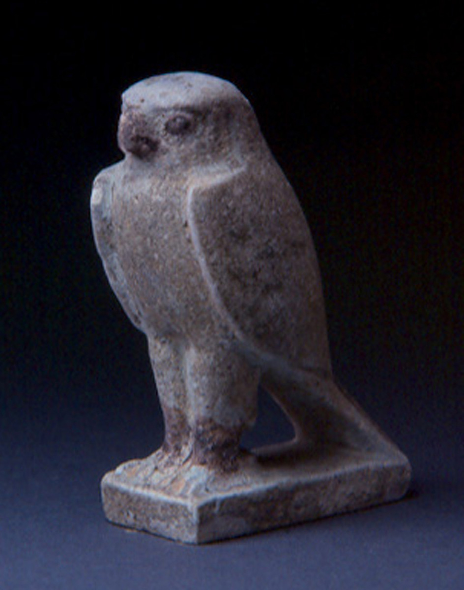 Estatueta-de-falcao-26a-31a-dinastias-664-343-a.-C.-Esteatita-vitrificada-75-cm-x-55-cm