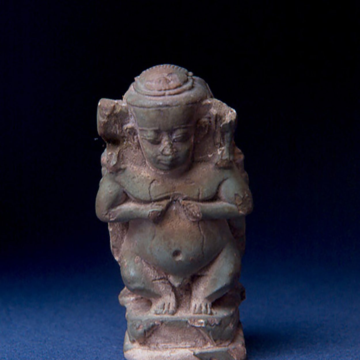 Pateque-21ª-30ª-dinastias-cerca-de-1070-343-a.-C.-Esteatita-vitrificada-65-cm-x-30-cm.